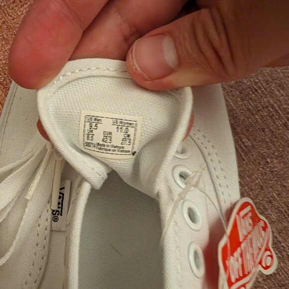 [New] Vans White Sneakers - Men's Size 9.5 - Picture 4 of 5